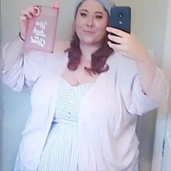 Meet your Posher, Chloe - Picture 13 of 14